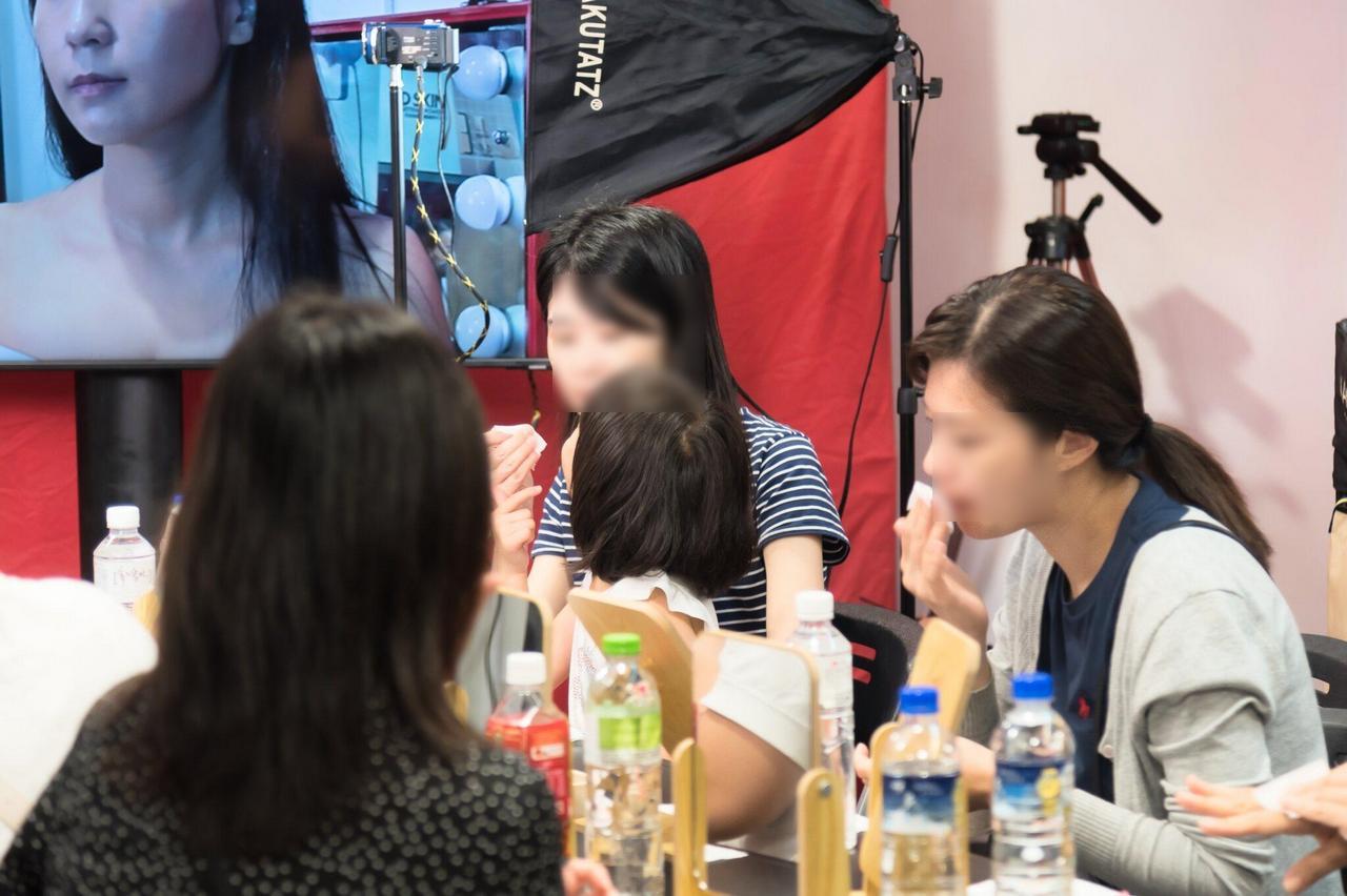 團體化妝課程活動 母女、姊妹、閨蜜一起參加彩妝保養教學